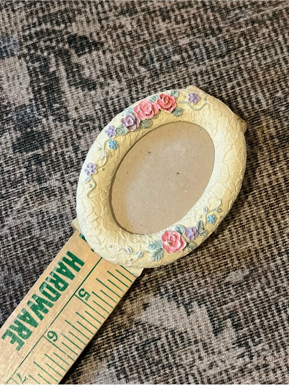 Vintage Mini Oval Floral Picture Frame - Cream Resin Pastel Pink & Purple Roses
